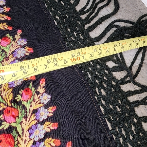 💥Sale💥Floral Fringed Shawl/Wrap/Scarf/Table Cloth - Picture 5 of 6